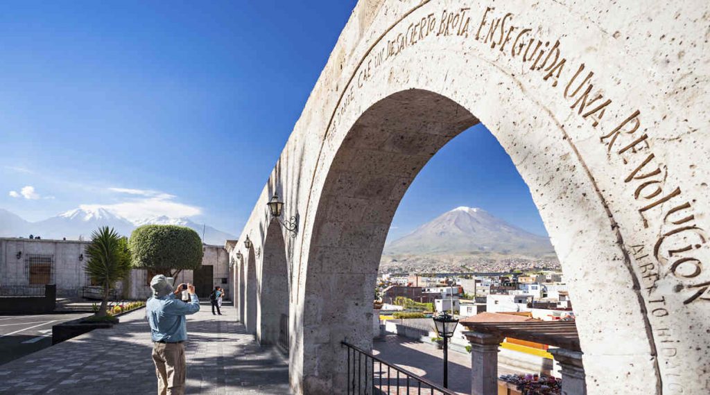 https://www.machupicchuperutours.com/destinos/arequipa/