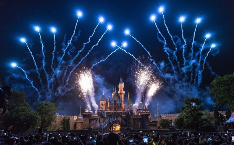 El parque temático de Disney anunció la primera ganancia desde la pandemia.
