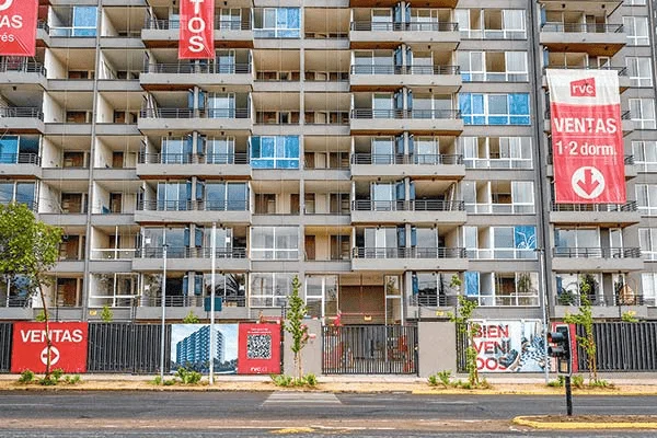 Fotografía de departamentos en avenida
