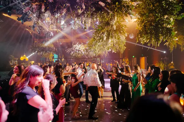 Beneficios clave de celebrar el fin de año