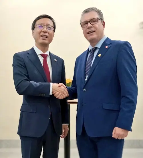 Acuerdo con China Promoverán el desarrollo de las TIC