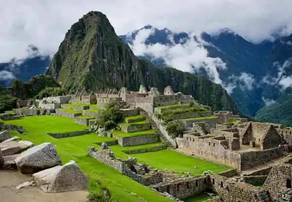 Machu Picchu uno de los mejores lugares para visitar en Perú