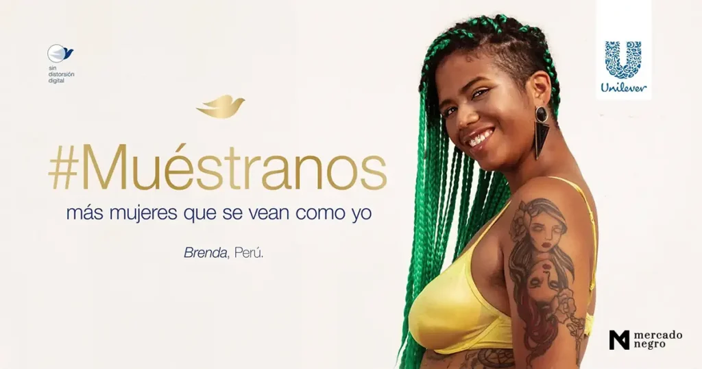chica mostrandose feliz
