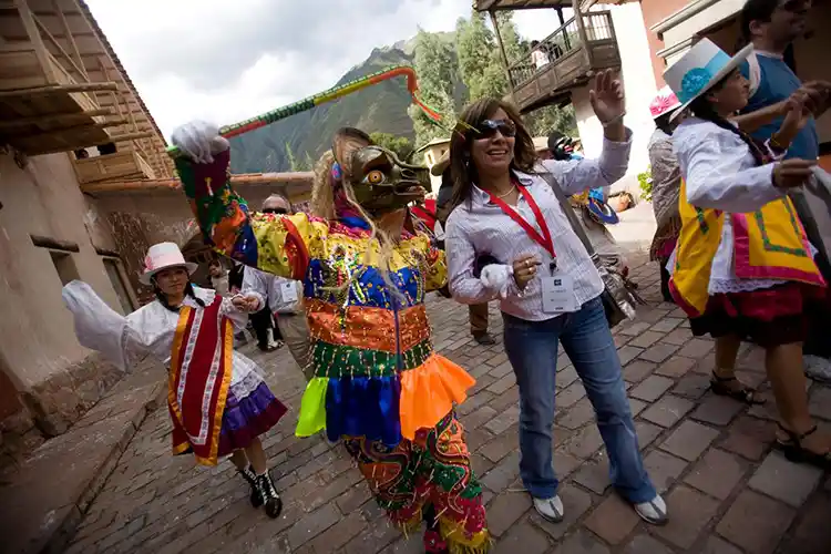 Fiesta de Pucartambo con turistas
