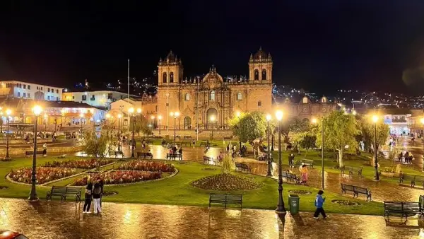 La Plaza de Armas: El alma de Lima colonial
