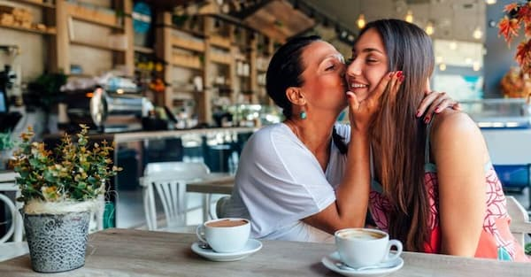 Amor incondicional de una madre: lo que permanece cuando todo lo demás cambia