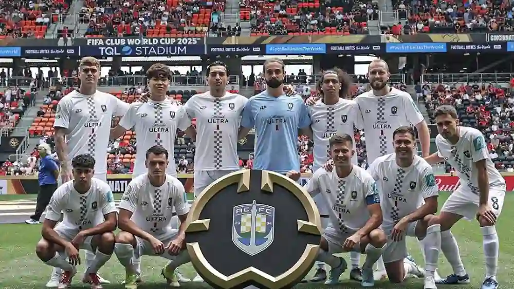 jugadores del Auckland City football club