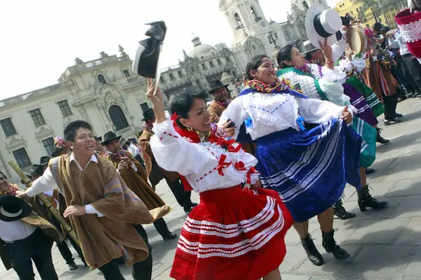 Carnaval de Abancay y sus danzarines