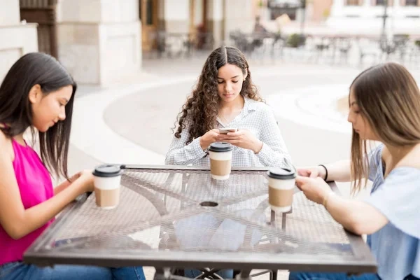 Influencia de las redes sociales en los adolescentes