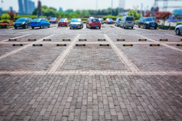 Mantenimiento para estacionamientos de concreto vs asfalto