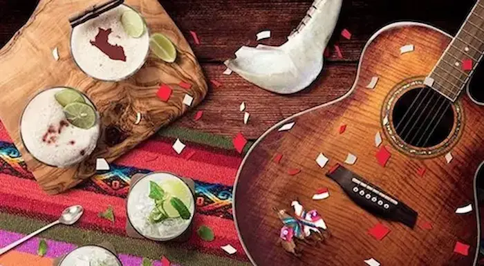 instrumento muy importante para la música criolla, la guitarra