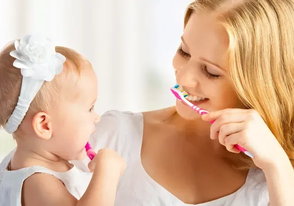 Consejos para establecer una rutina salud dental en niños