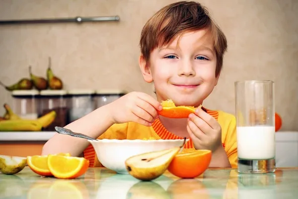 El papel de la alimentación en la higiene dental infantil