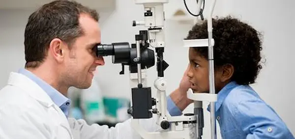 Examen oftalmológico en niños