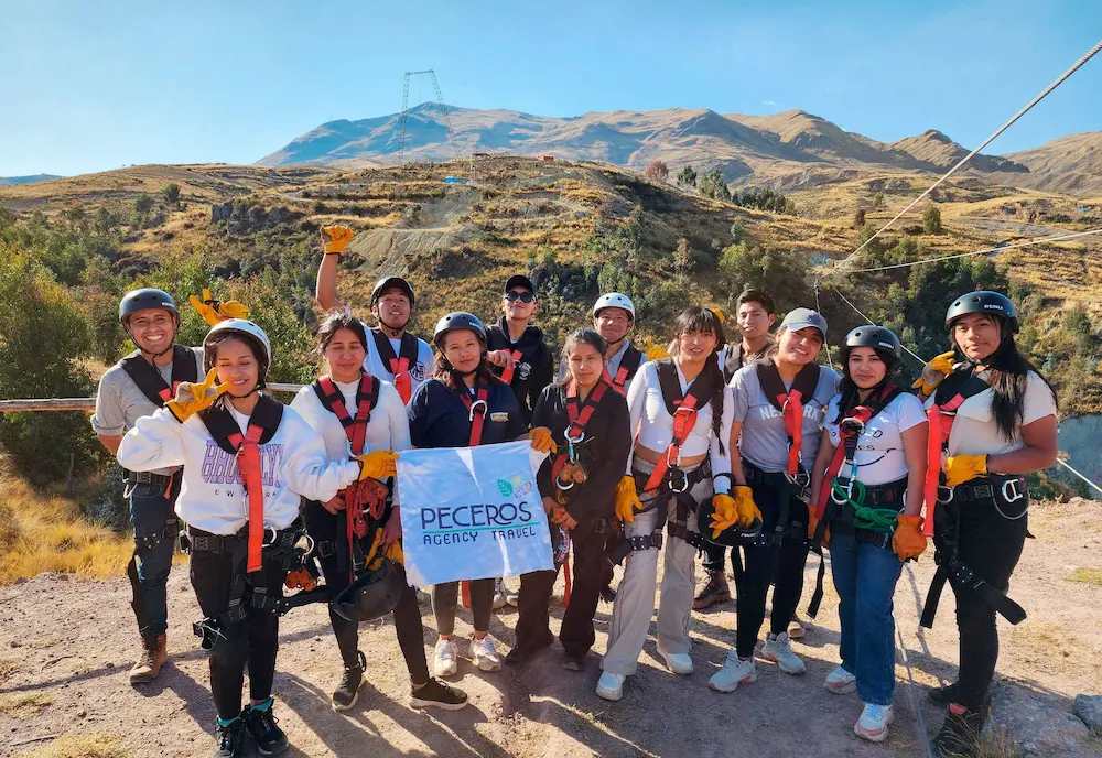 Viaje con Peceros Travel Agency.