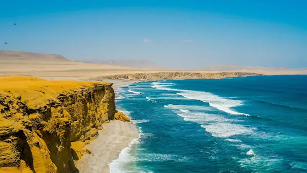 Paracas: naturaleza y mar en tus vacaciones de verano