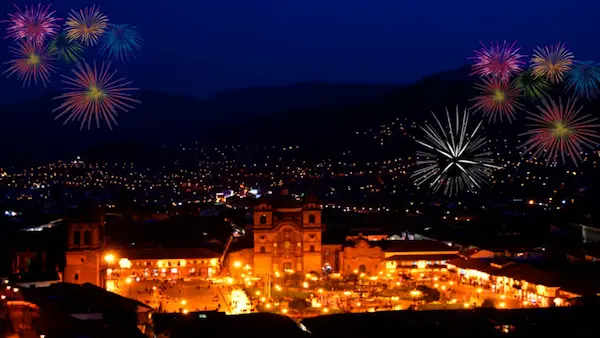 La Plaza de Armas de Cusco como punto de encuentro- año nuevo en perú