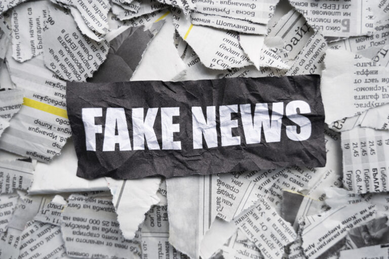 Cómo saber si una noticia es falsa identificando fake news en medios digitales y redes sociales