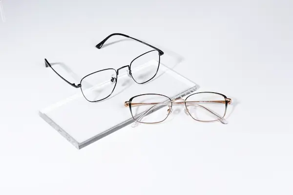 Lentes de acetato o metal (comparativa)