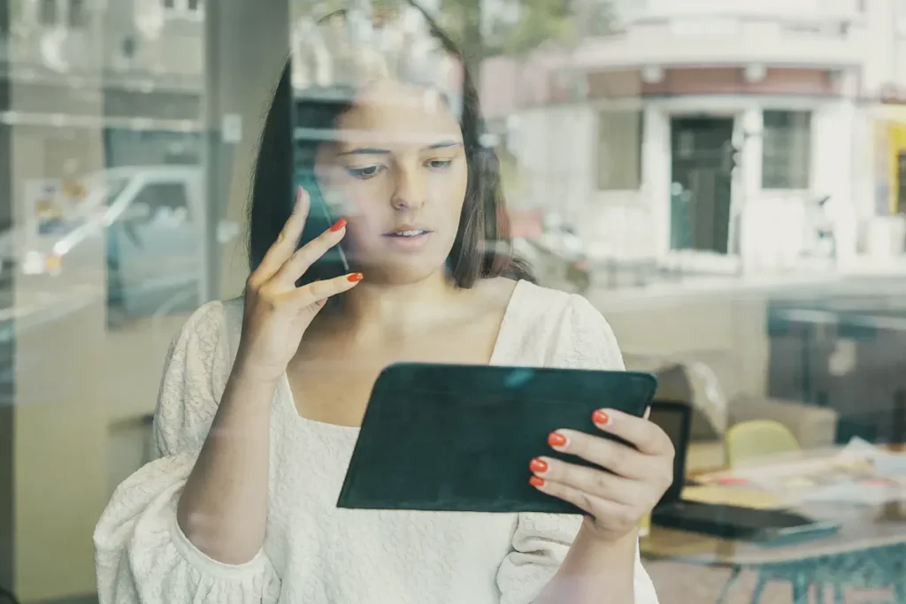 Manipulación digital en entornos locales y su impacto en la percepción de audiencias cercanas