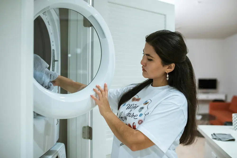 Por qué es importante elegir bien la temperatura para lavar la ropa
