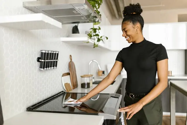 como sacar la grasa de la cocina