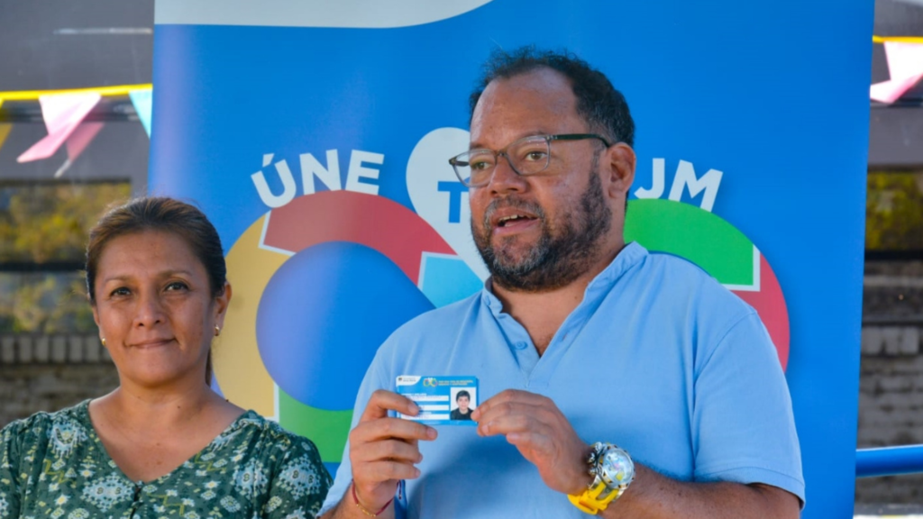 Jorge Luis Guillén Sivirichi ejecución políticas autismo TEA Perú Parlamento Andino número 10
