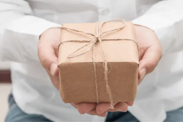 El significado de regalo en la cultura y las expectativas sociales