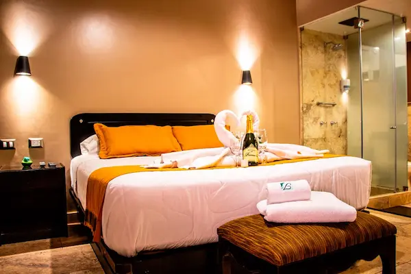 hoteles con jacuzzi en Lince resumen hospedaje Lima confort ubicación estratégica