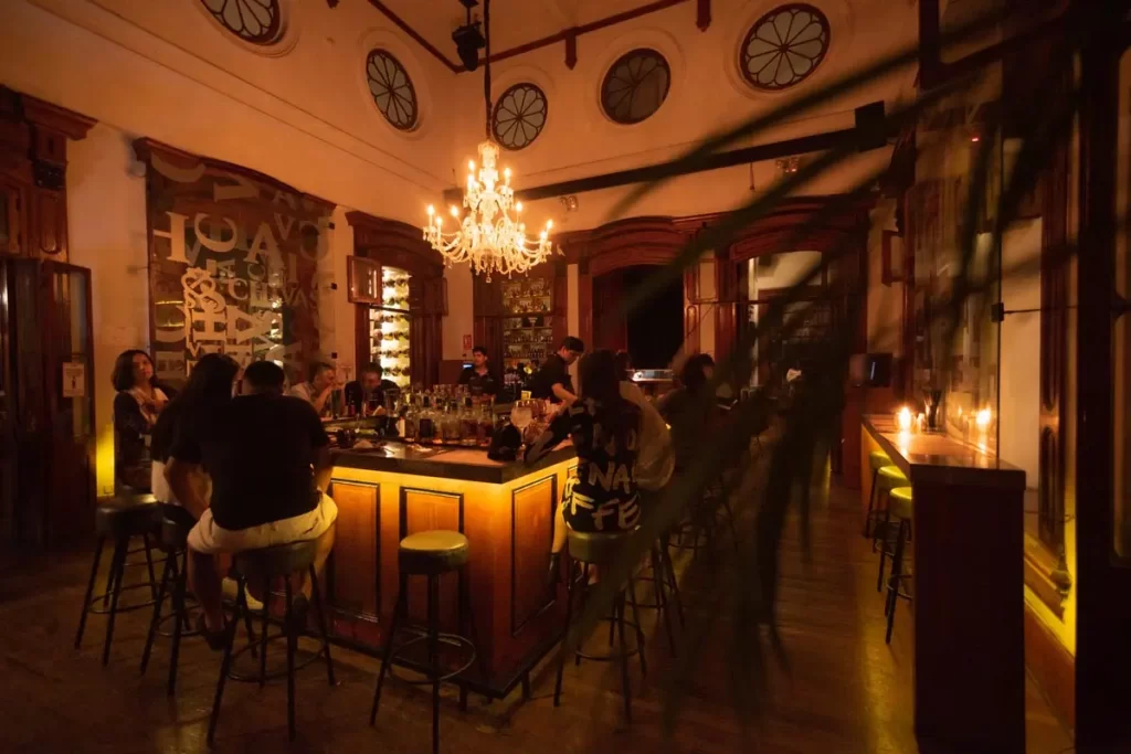 bar
